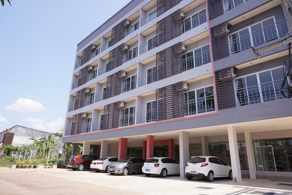 Chompu Nakarin Apartment Trang Exterior photo