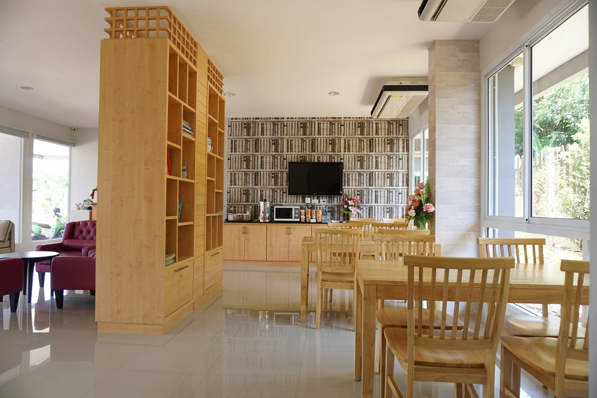 Chompu Nakarin Apartment Trang Exterior photo